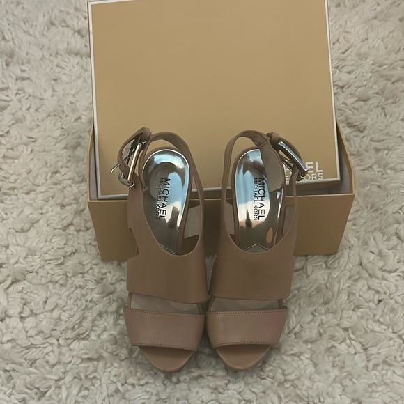 Michael Kors Carla Platform Women's Beige Platform Sandals - Picture 7 of 10